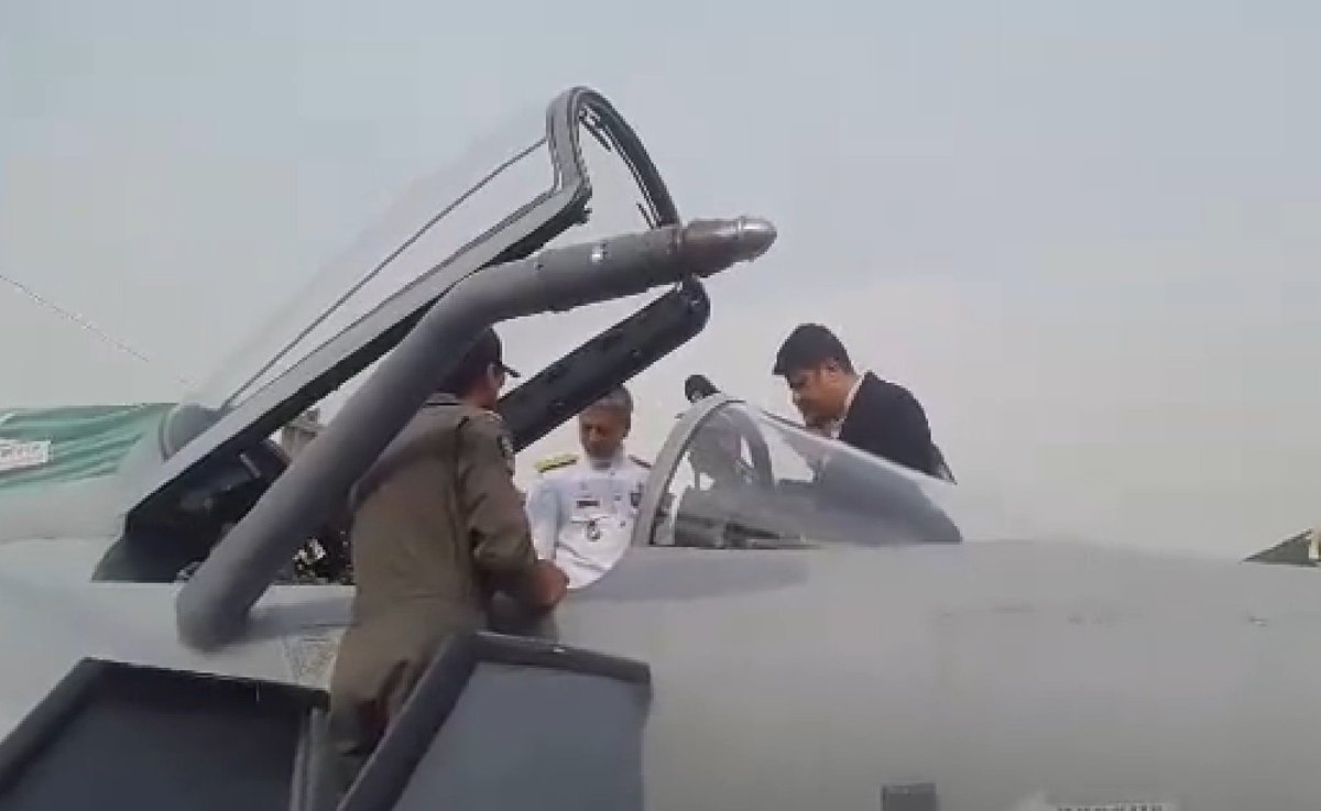 ايران تفكر بشراء مقاتلات JF-17 Thunder من باكستان  DtB8JnYW0AAh0U-