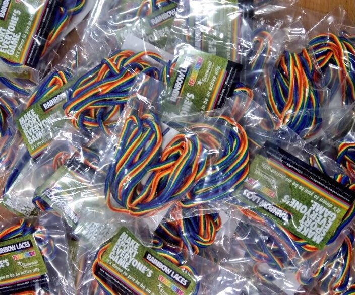 CumberlandFA's tweet photo. RAINBOW LACES 🌈 | We’ve got 1 #RainbowLaces #SquadSet (16 pairs) available for an #AdultMale team in #Cumberland to wear this weekend!

RT to be in with a chance of receiving them*...we’ll make a random selection on Thursday 10am!

#ShowYourSupport to #MakeFootballEveryonesGame https://t.co/5ZUACZWImL