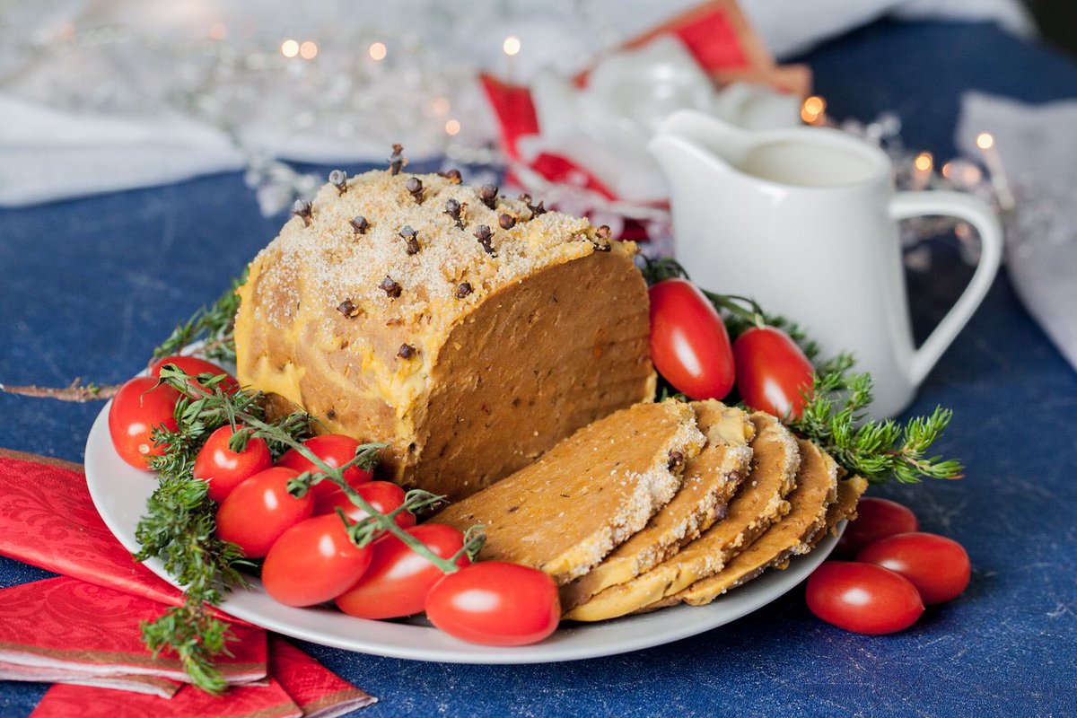 Näitä vegaanisia jouluvartaita myytin ensin meidän varastoltamme loppuun alle kahdessa vuorokaudessa. Kauppaan päädyttyä muutamat kauppiaat soitteli jo 4-5 tunnin jälkeen, että nyt tarvitaan lisää!
What you can do we can do it vegan!
#vöner #kesko #vegekauppa