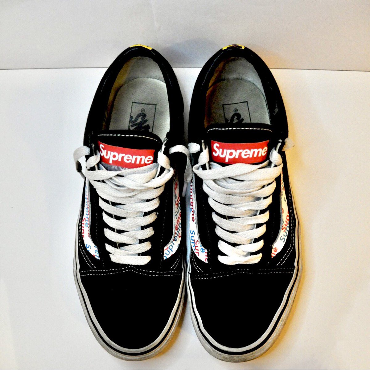 cleancustomsuk's tweet photo. Vans x Supreme x Off-White 

Vans Old Skool Custom

If you want your own trainers customised, send me a DM for a quote - nothing is off limits https://t.co/af7E6a7hEb
