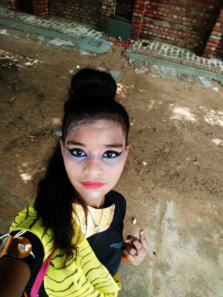 Nishakh80214360's tweet photo. Dancer Nisha khan https://t.co/XrtUXQrFsR