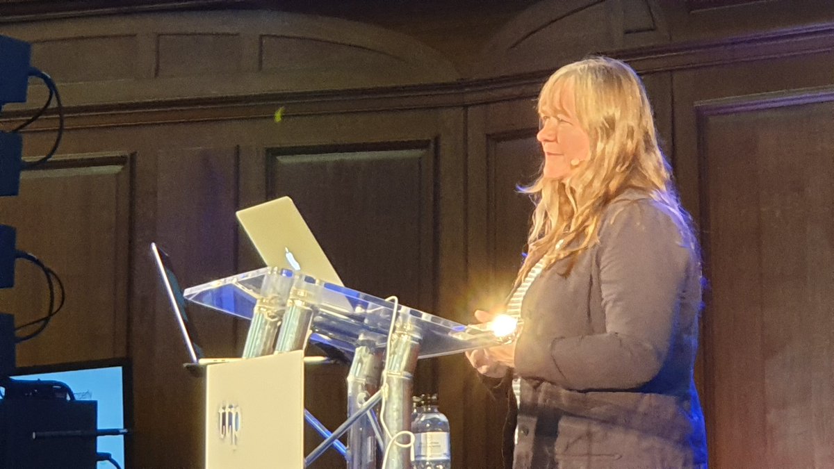 paullongnet's tweet image. .@MandyChessell exploring software development at @inspireaclass #alevelcs Big Hitters Conference