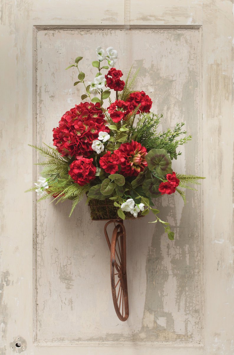 MeraVic1's tweet photo. Shop Owners: From our 2019 Silk and Home Decor Collection! You can easily add some rustic charm to your decor with one of our adorable bicycle planters! #meravic #silkandhome #wholesalesilk #wholesalespring #wholesale #bicycle #planter #fauxflorals #fauxgreenery https://t.co/rJxRIHbbRF