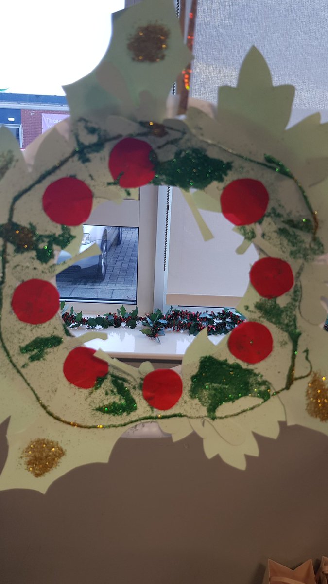 NorthMHNetwork's tweet photo. Fantastic to have some informal time together with colleagues to chat and be creative while raising awareness of mental health. #crafternoon @MindCharity https://t.co/jKoc9mSQxu