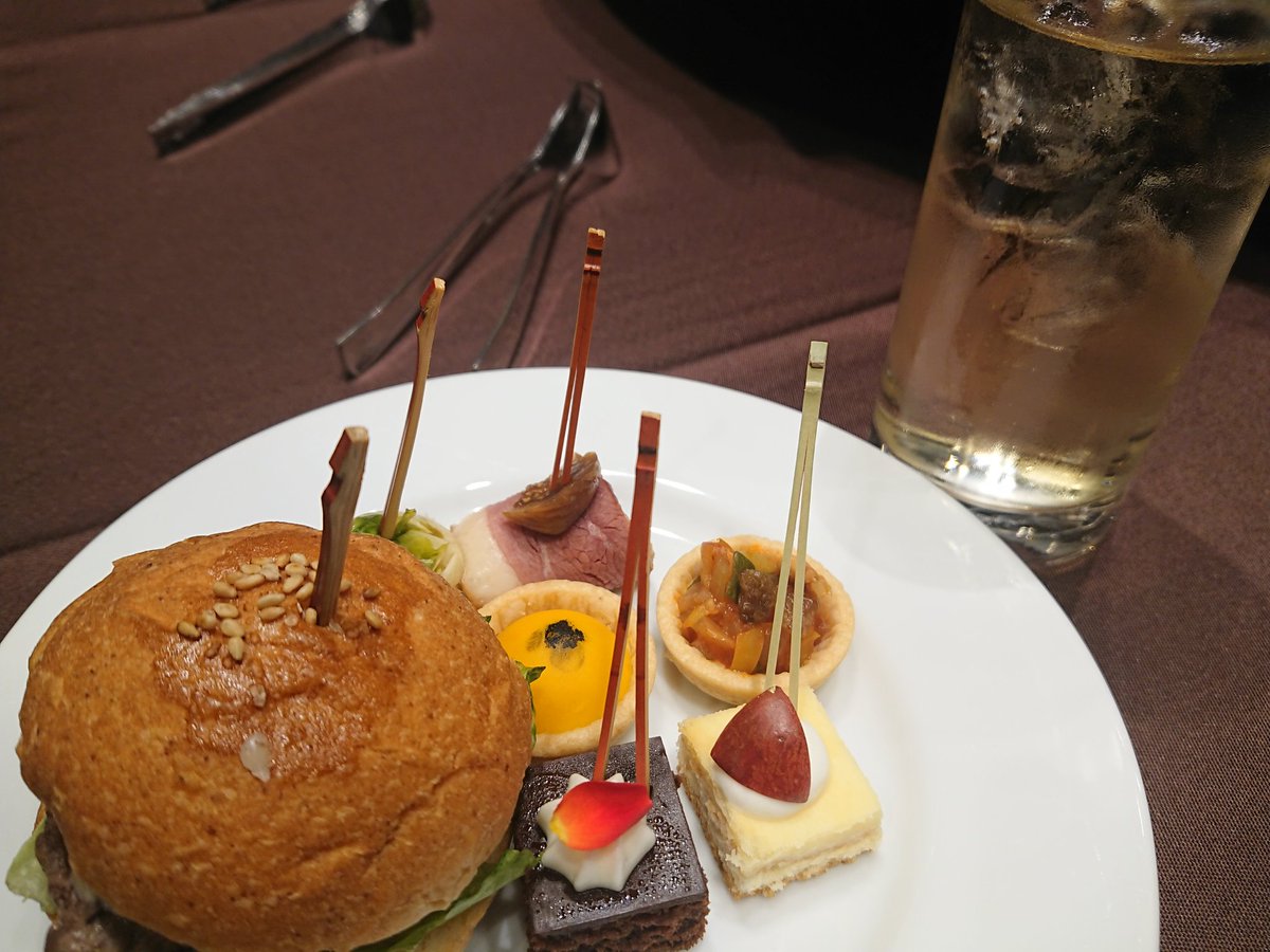 beajourneyman's tweet image. 運営の皆さん、ご参加の皆さん、おつかれさまです！マーケとPRですが、大きく変えていかなければいけないフェーズの中、タイムリーな学びの時間でした。どう組織実装していくか議論を進めるインプットになりました。ありがとうございます！
#企業と個の新しい関係構築 #PRTC #PRTABLE