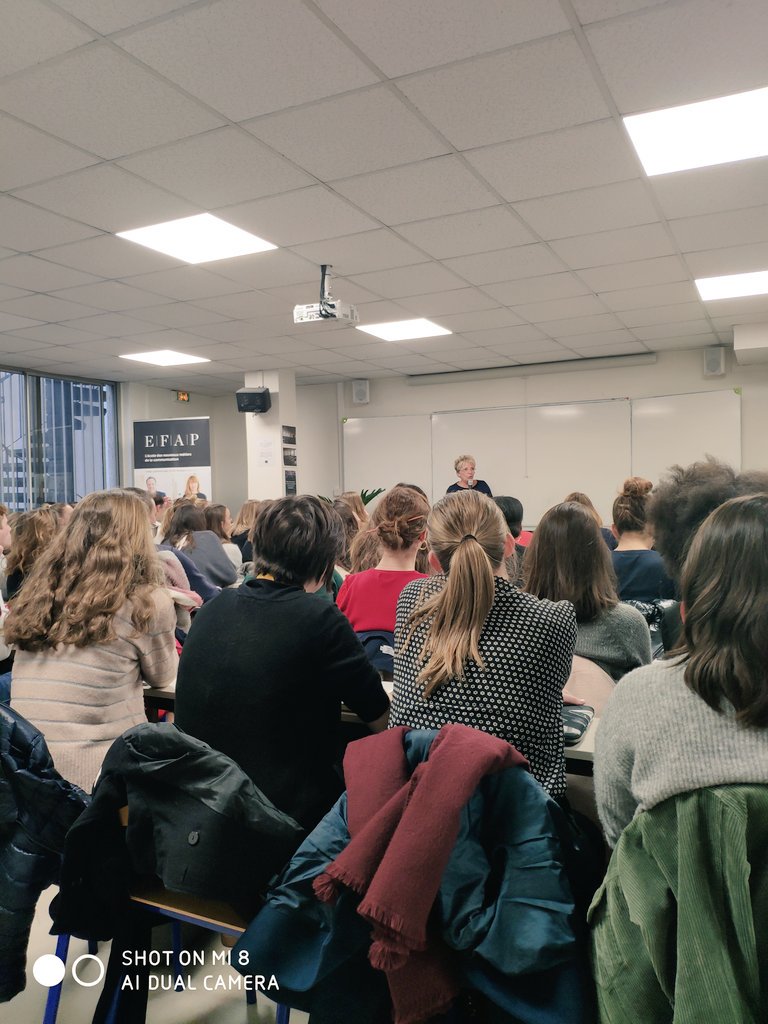 LouiseEfap's tweet photo. Conférence Métiers Culture générale #EFAPLille @EFAP_  comment utiliser les canaux de communication moderne pour l'etherapie ? Via Véronique Salman, etherapeute et ex journaliste RTL #EFAPConference #EFAPPartenaire #Conference #Reseau #Communication https://t.co/xFztbRl73O