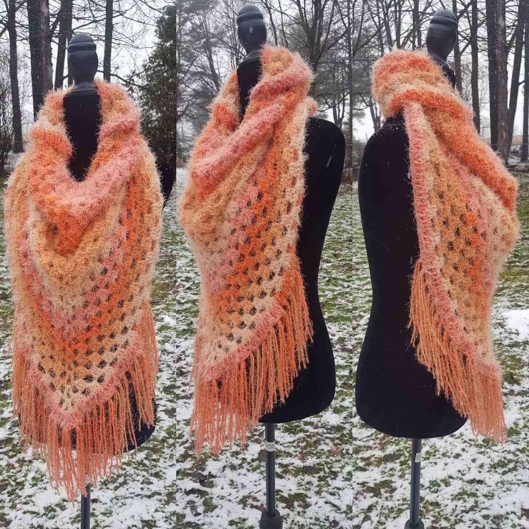 Lacie4Crochet on X: Fresh #HOTH another Feathered Fall Shawl in Pink Melon  by Caron Latte Cakes 🌞 so warm, cheerful, eye-catching that another is  being whipped up 😉 (pattern #sentryboxdesigns) #crochet  #featheredfallshawl #