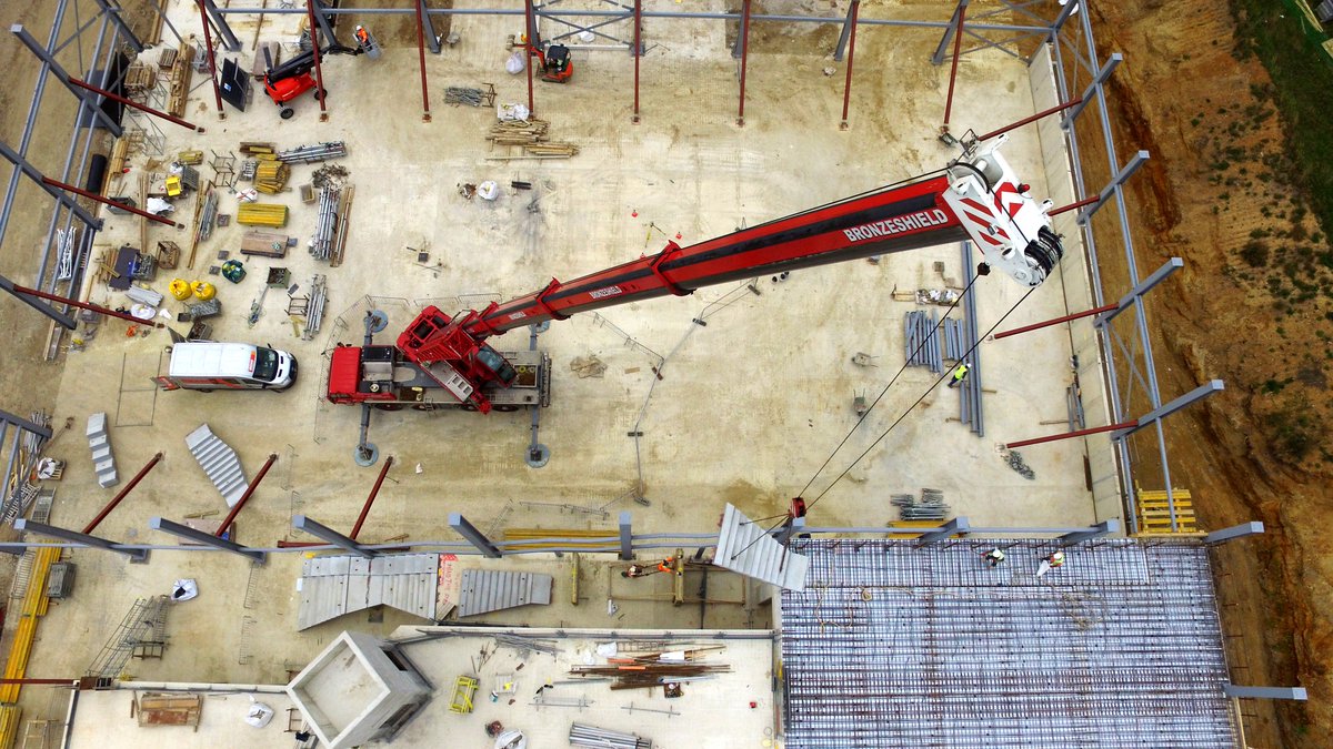Drone shot of our ATF90G-4 Tadano Faun in action @TADANOFAUNGmbH #cranes #ATF90G