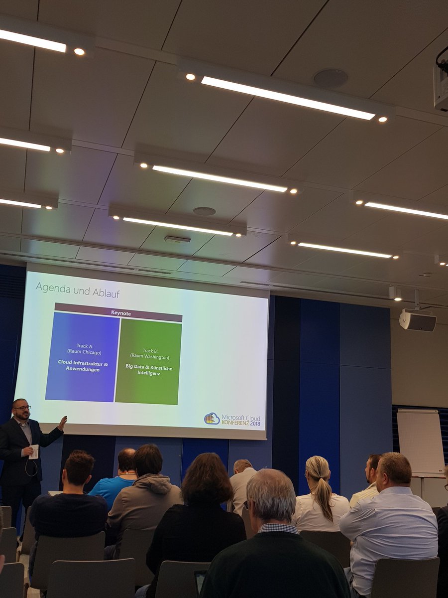MWillersinn's tweet photo. Mein Kollege @KarstenHartlieb eröffnet die #mscloudkonferenz mit dem Ausblick auf zwei spannenden Themen tracks präsentiert von unseren @MSPartnerDE: Cloud Infrastruktur und Künstliche Intelligenz https://t.co/PTjWQypLoi