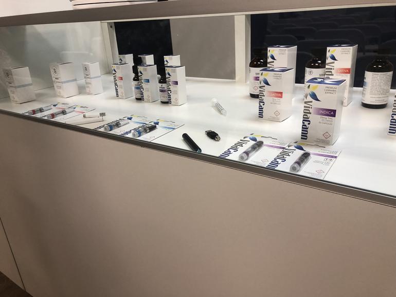 DrJaneOfficial's tweet photo. Take a look inside a #Florida #medicalmarijuana #dispensary! Facilities like this cater to a #professional, non-βstonerβ crowd seeking treatment for a variety of legitimate ailments. https://t.co/nreJPlqb45 (via @ZDNet) #medicalcannabis #mmjdispensaries #FLmmj #mmj #doctorjane https://t.co/nWuZbCQRzz