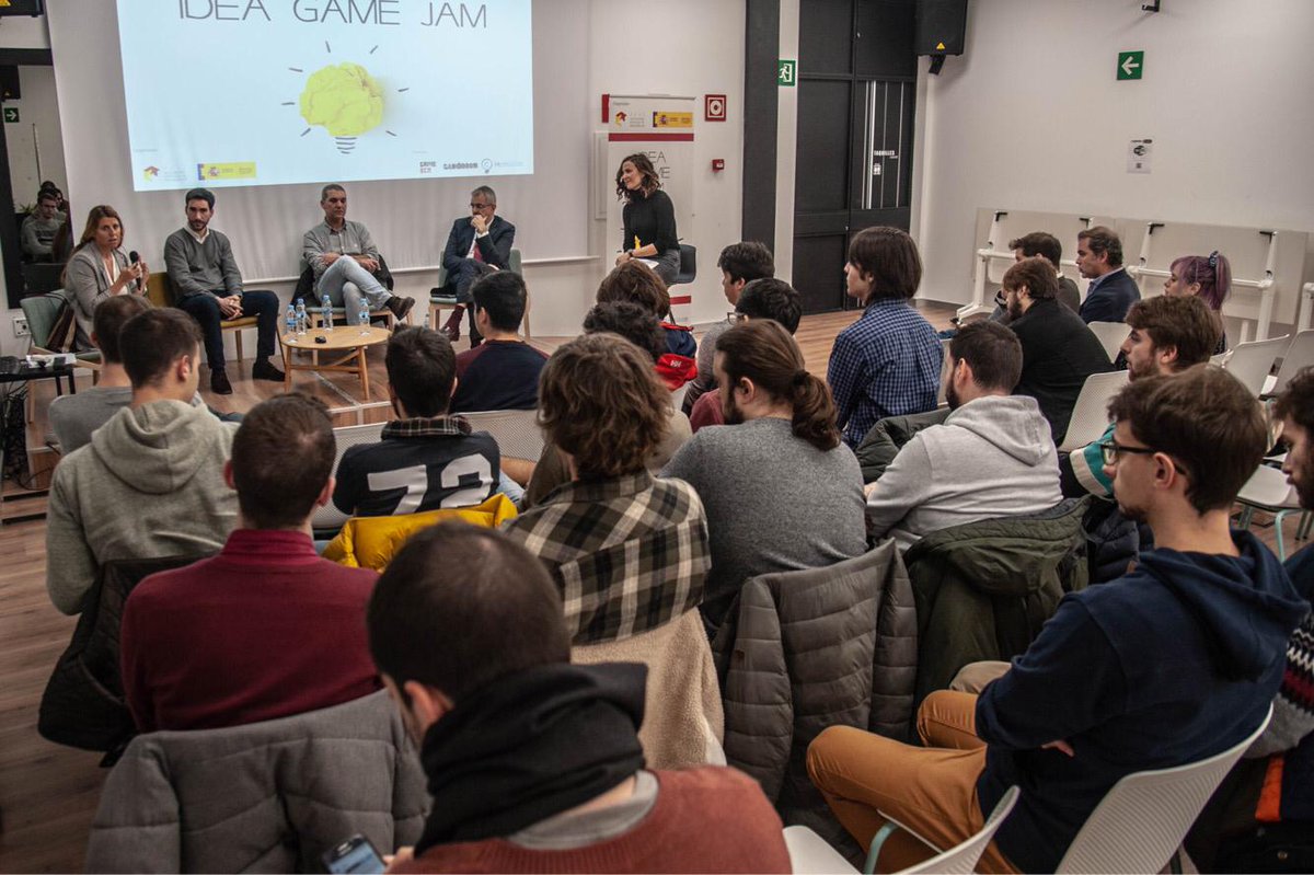 videojuegosAEVI's tweet photo. Os dejamos con algunas imágenes del acto de clausura de 💡#IdeaGameJam Muchas gracias a todos los desarrolladores que han participado en la 'Defensa de la #propiedadintelectual' #videojuegos #desarrollo #devs #indiegames https://t.co/ThIMIp39kH