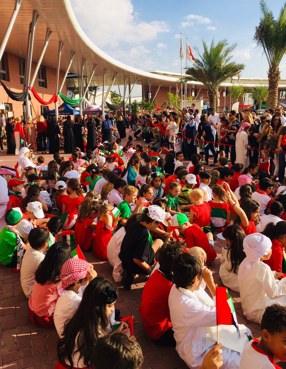 AlanDWilliamso1's tweet photo. What an INCREDIBLE National Day @KingsAlBarsha and YES @stephmilner8 @brett_girven it was MASSIVE!🇦🇪👑👏🏽😊 Congrats to all involved!🌟🌟🌟🌟 @kSABPrincipal @MikeBloy74 @mkms1000 @DaraziNadine https://t.co/WqU7BIyxW9