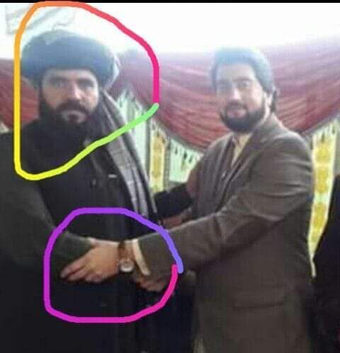 IshaqZahid3's tweet photo. هوښیاران وایي چی د خپل کلي دلا سڑی به سنگه پیژنې  چې د بل کلي دلا سره یی ملگري وي
ملگرو د اغا پرون ملک دې چې د ڈالرو د لاسه غپل یې https://t.co/xXxvMQNWsL