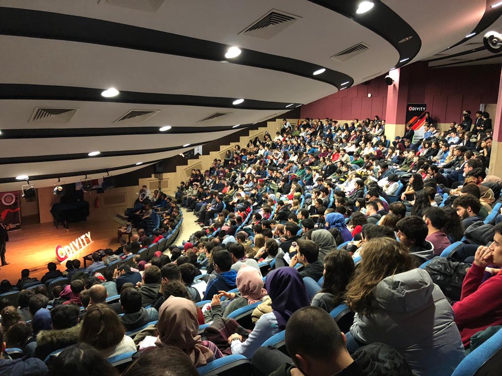 25 Kasım 2018 Pazar günü Sayın rektörümüz Prof. Dr. Erkan İBİŞ ve sayın dekanımız Prof. Dr. Aziz TEKİN’in katılımlarıyla Codivity 1.0 konferansını gerçekleştirdik.