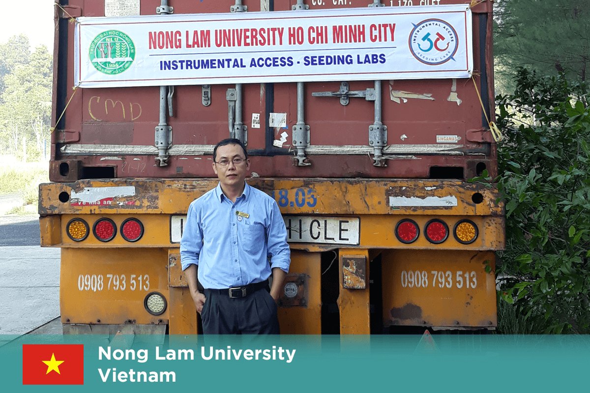 SeedingLabs's tweet image. Gratitude Tuesday highlight: #InstrumentalAccess equipment arrived at Nong Lam Uni in Vietnam in May 2018, where it is now helping give students more hands-on opportunities in the lab and boost research on climate-smart agriculture ow.ly/aFvc30mGVuv