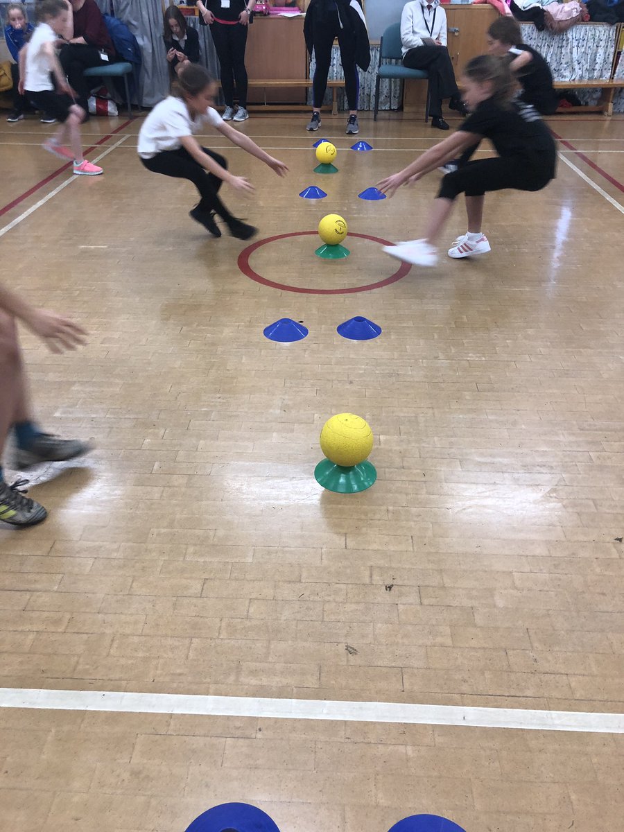DragonSport_FPS's tweet photo. Rural Holywell Dodgeball Festival this afternoon all 7 schools played very well 👍 #dodgedipduckdive #flintshiresDragonSports #physicalActive @aura_wales https://t.co/kMaHh1PKx0
