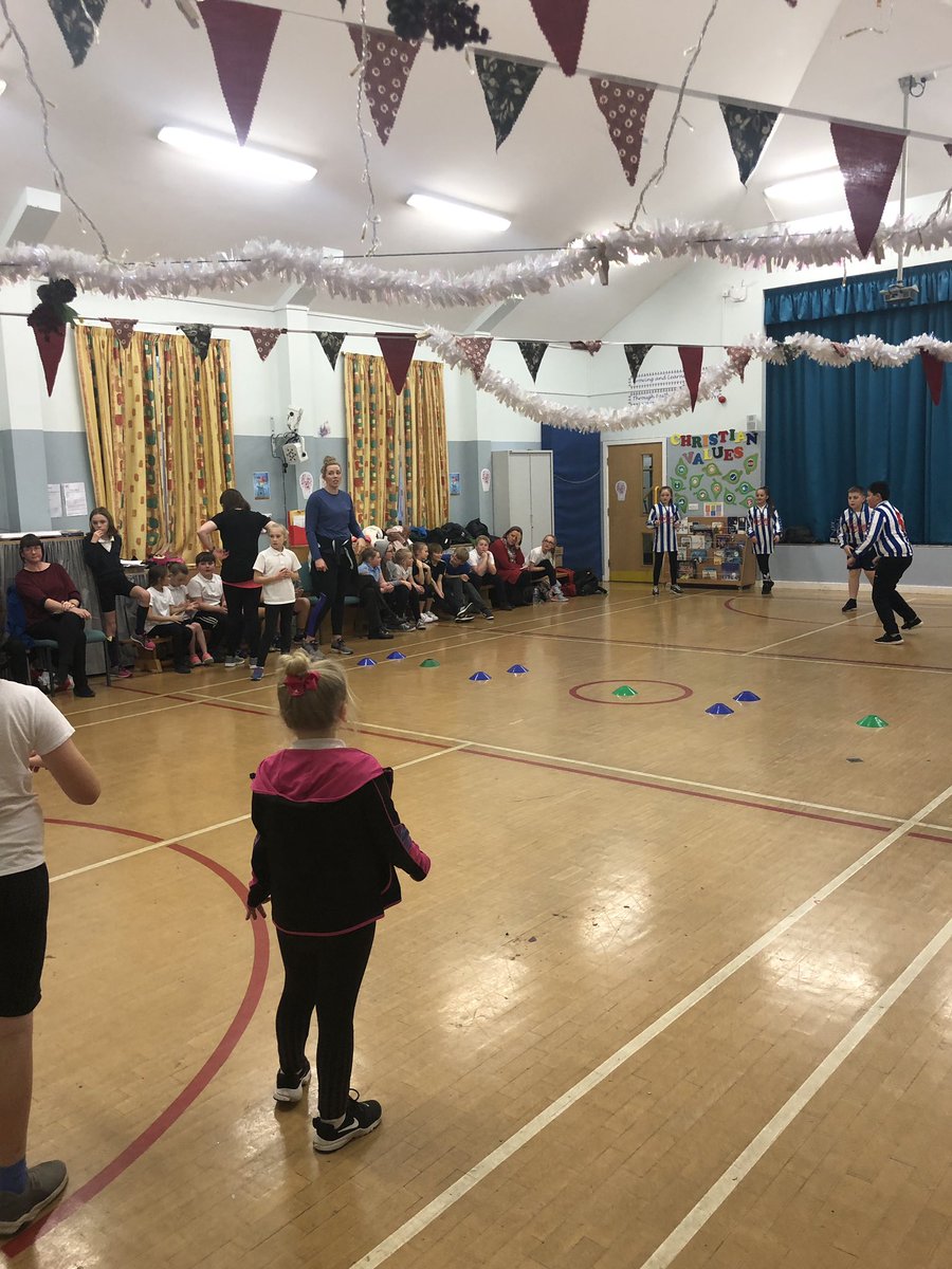 DragonSport_FPS's tweet photo. Rural Holywell Dodgeball Festival this afternoon all 7 schools played very well 👍 #dodgedipduckdive #flintshiresDragonSports #physicalActive @aura_wales https://t.co/kMaHh1PKx0