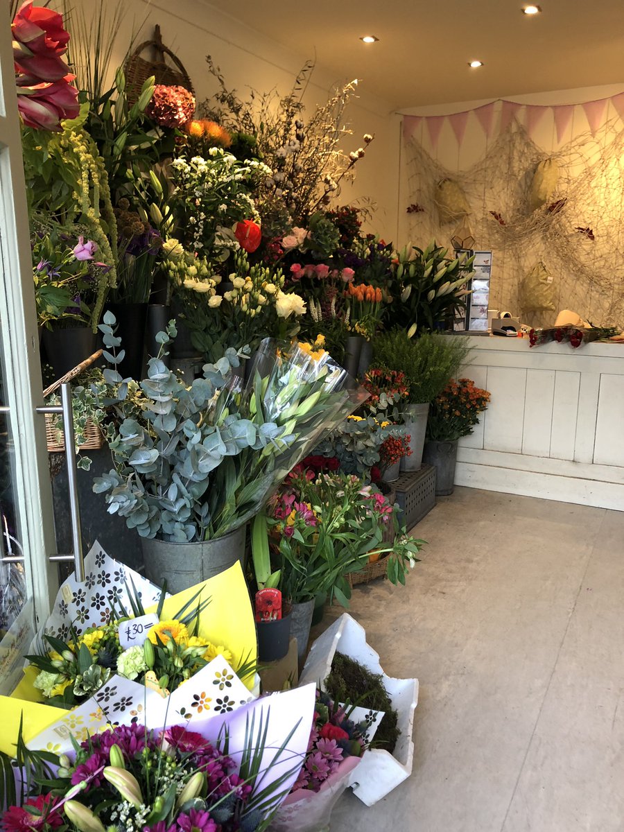 greensleeves3's tweet photo. Doors open #ShopLocalInterflora #SmallBusinessSaturdayUk #Reigate #Redhil #Cheam https://t.co/brW42Yx4tV
