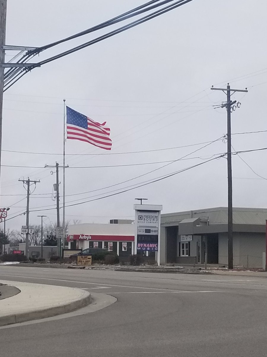 ElecHw's tweet image. Service call in Wausean OH to perform #ErrorCompensation on a #BridgeportMill #SeriesIISpecial today. Ended up unable to calibrate the #DRO due to wear in the ways.

#Manufacturing #FixingAmericanManufacturing