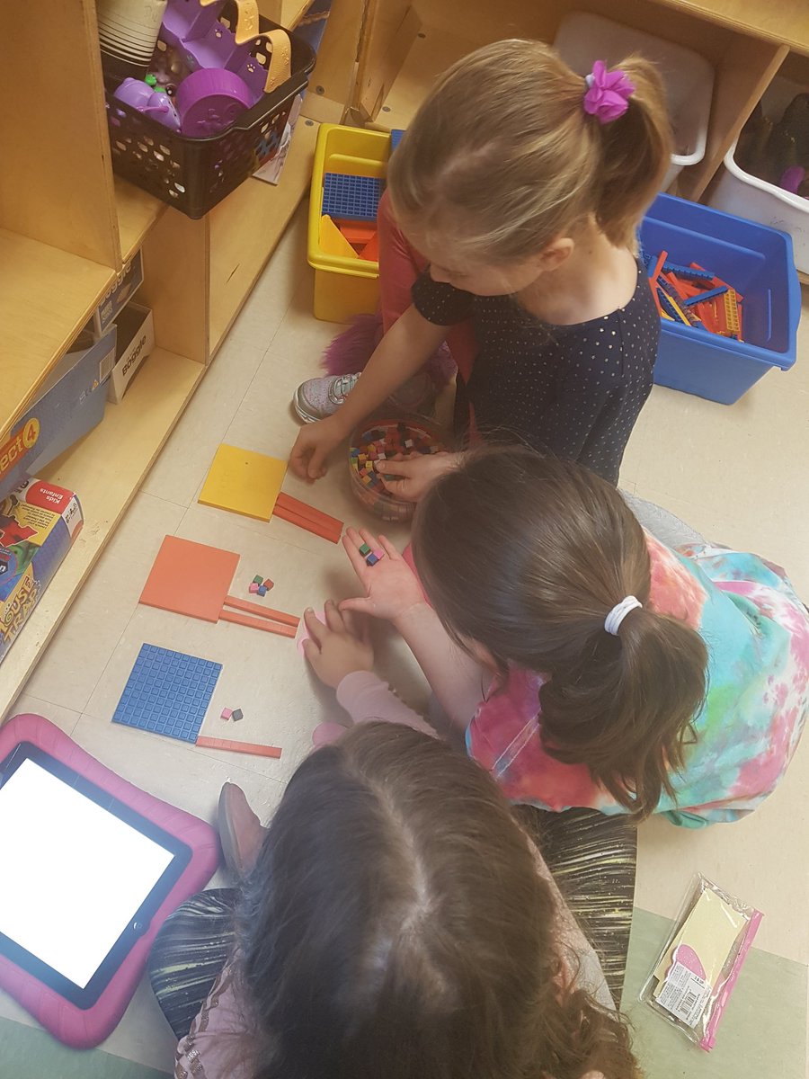 Tammy_Manor's tweet image. Look at all the strategies and tools we&apos;re using to help increase our understanding of #patterns in our #numeracyblock ! #100chart #calculator #base10 #paperandpencil @NLESDCA @nlta_mssic @HTE_K4