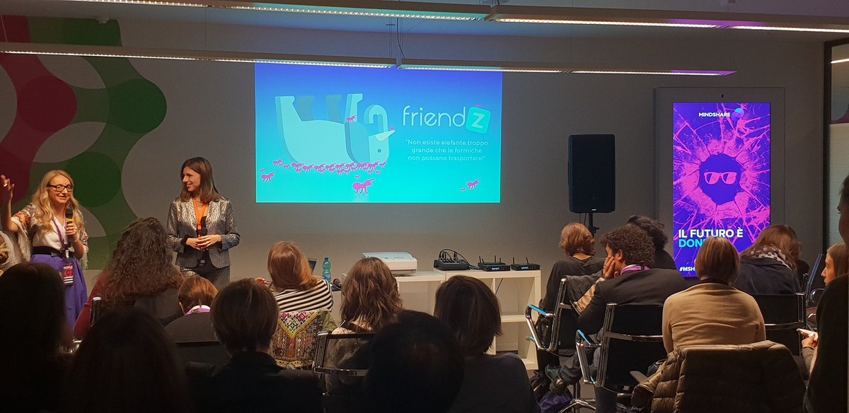 mindshareitalia's tweet photo. "Non esiste elefante troppo grande che le formiche non possano trasportare". È iniziato l'intervento di @CeciliaNostro, co-founder della community di @friendztheapp. 

#MsHuddle #TeamMindshare https://t.co/CJ1cfCidRA