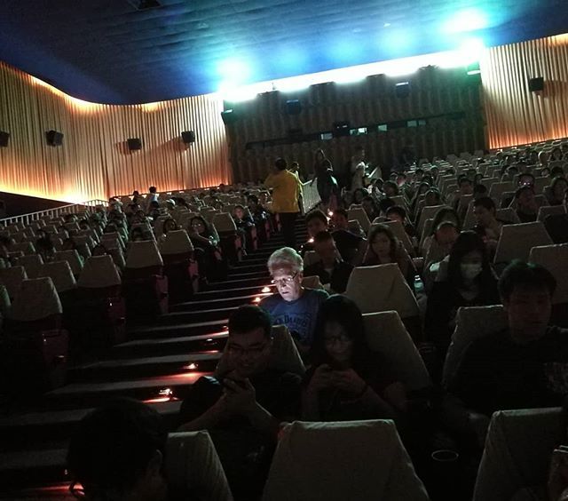 SEAsiatheater's tweet image. Always a joy to see Scala at near capacity.

The key to making this cinema treasure work is unique programming and upgraded auxiliary businesses. Ones that compliment the theater.

I hope someone figures that out.

#thaimovietheaters #theaterhunt #scalab… ift.tt/2r68CsK