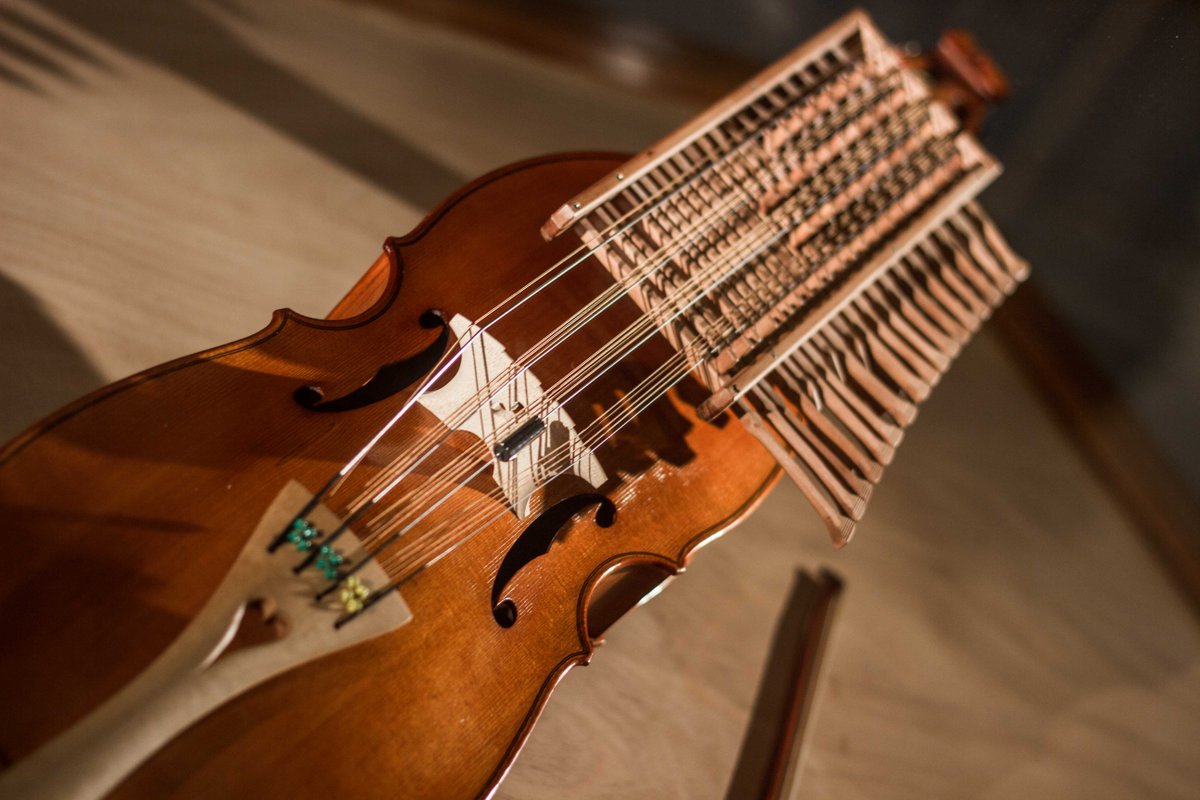 fremaa_alsace's tweet photo. Lors de l'inauguration de Pièces d'exception certains créateurs se sont vus décerner des prix !
> Prix du Conseil de Fabrique Saint-Martin à Jean-Claude CONDI, luthier, pour sa nyckelharpa 
> Prix de la frémaa à Agnès BAILLON &amp; Éric DE DORMAËL, sculpteurs, pour leur retable https://t.co/aDMW9HUzDI