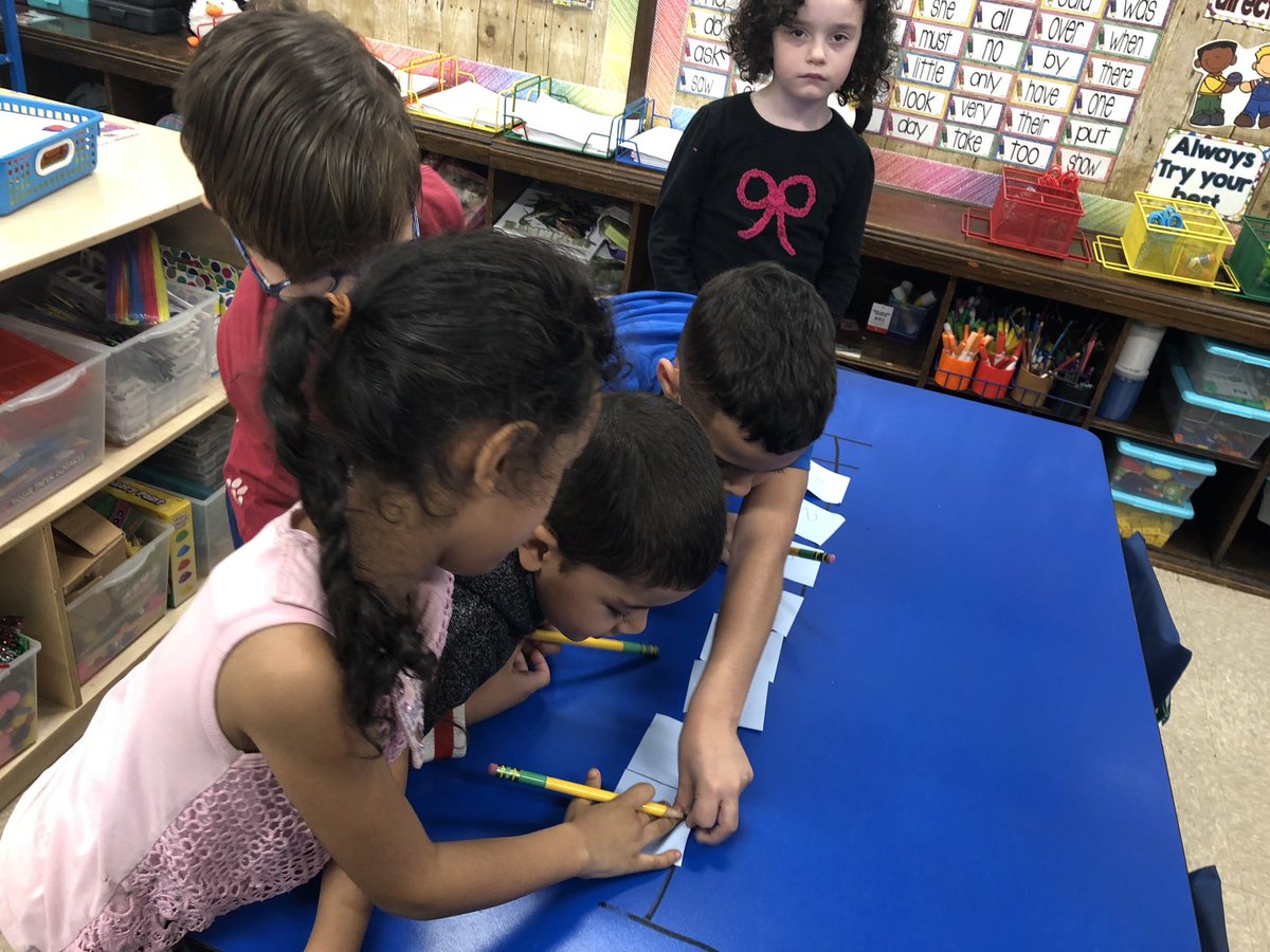 MsKallertEDU's tweet image. Ordering numbers on a number line is way more fun when you do it on your table! #mathisfun #weeworktogether @AnnaRudowsky @WeehawkenTSD