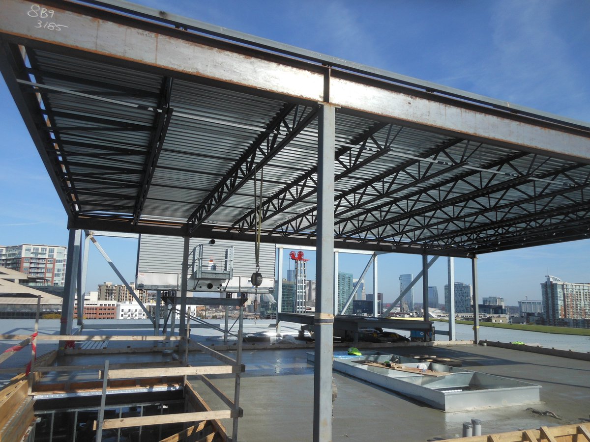 EMCNashville's tweet photo. One Music Circle South: New #construction of a six-floor office building over a 3-1/2-story underground parking #garage.  @TuckHinton @alstonconstruct  #RichardBegin #steelstructures #structuralengineers #design #officebuildings #musiccity #Nashville #TN https://t.co/bl9LUdxVjq