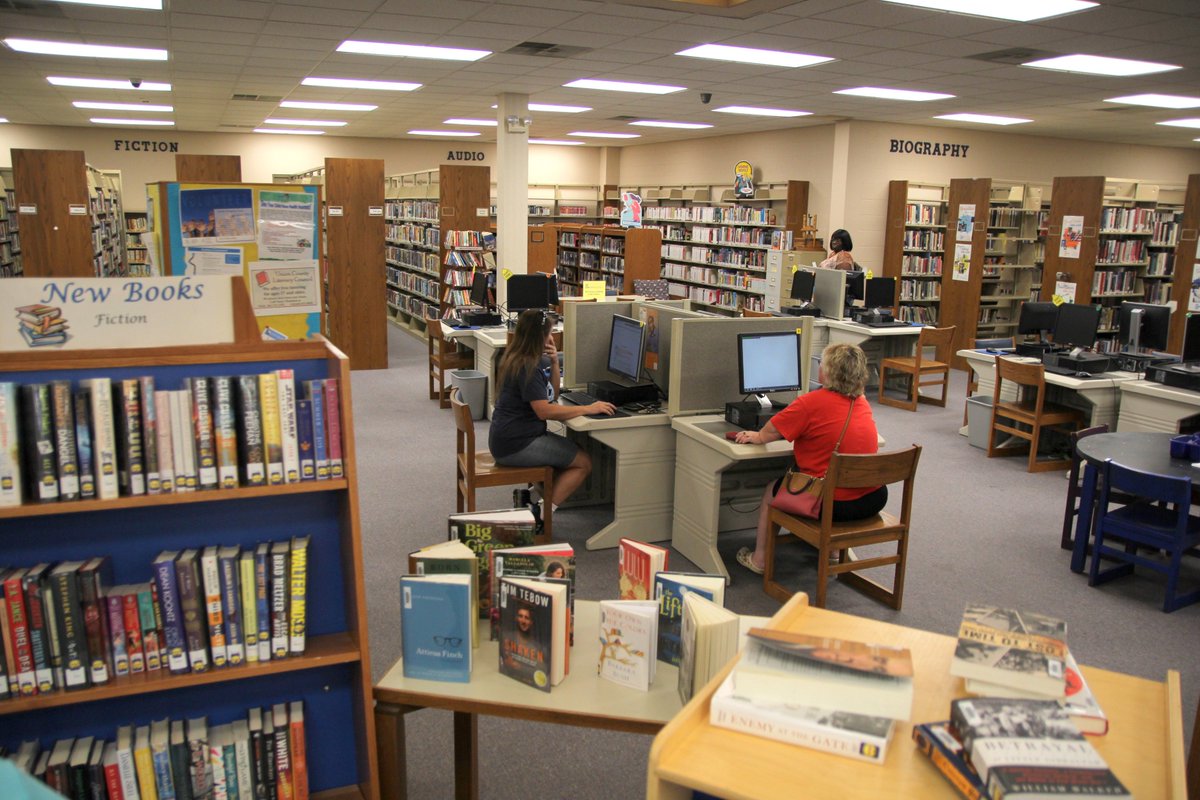 MSLibraryComm's tweet photo. Celebrate the gift of libraries by giving back! This #GivingTuesday, give to the Friends of Libraries at your local public library to foster growth in literacy, technology, and your community. #LibrariesBuildCommunities #MSLibraries https://t.co/VwaFZzKBuD