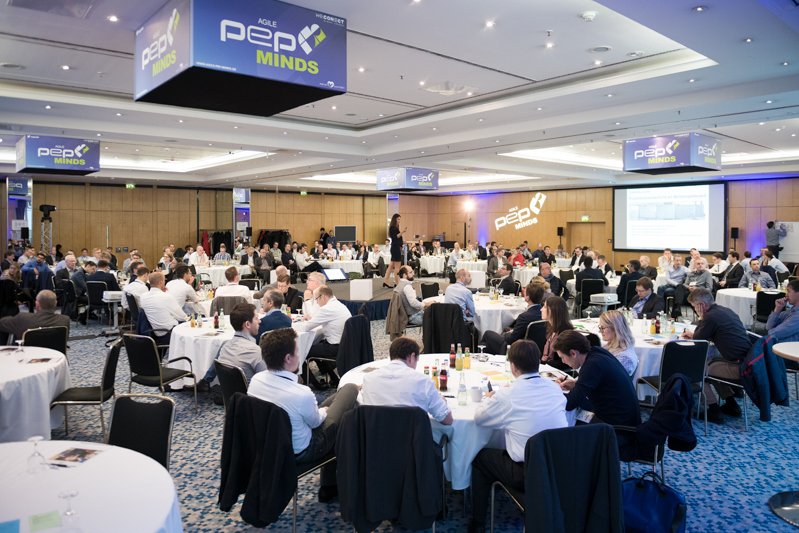 NetOfStrategy's tweet image. Sascha Parastandeh und Christoph Rhodius von Native Instruments beenden die #AgilePEP mit ihrer Keynote &quot;Agil macht die Musik&quot;.