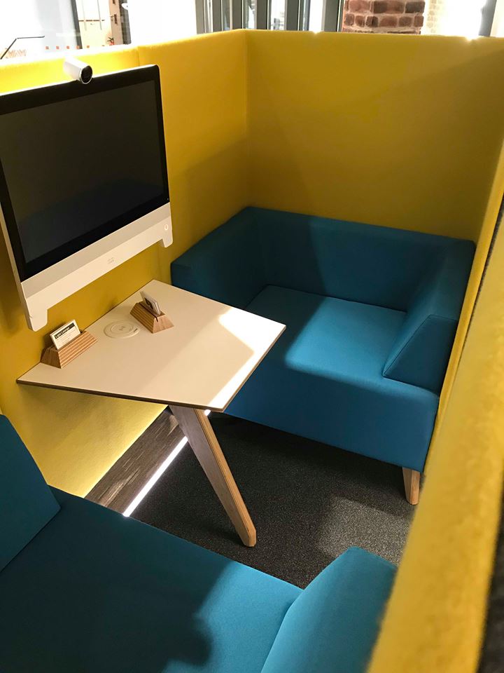 ChairsComplete's tweet image. Sven ScreenD Booth 

ScreenD sofa booth, designed and made in Britain featuring sustainable Ply, creates private space in any office to think, work or meet.

Visit our website: completeofficechairs.co.uk

#screen #secret #booth #noise #cancellation #office #chair #london #sven