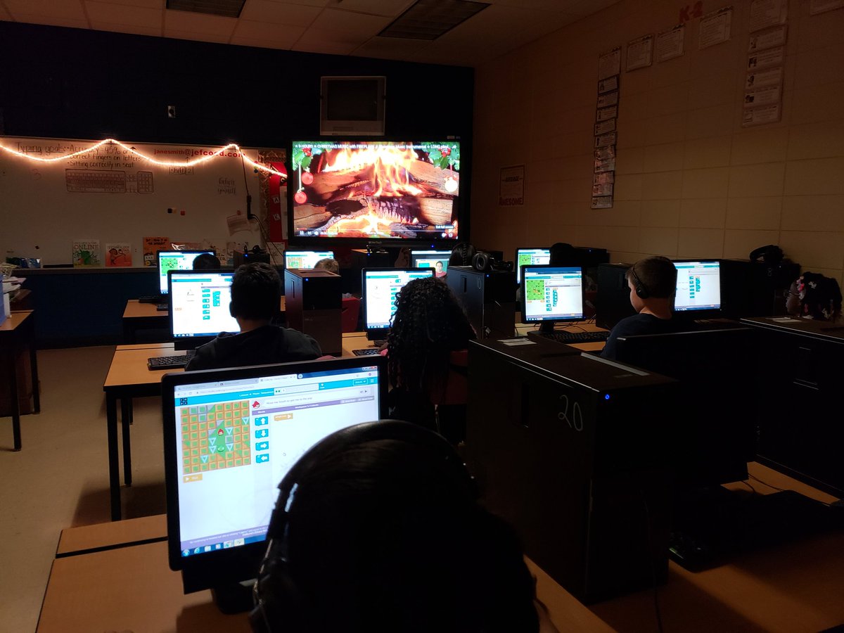 jwest8378's tweet photo. We love warming up with coding and a YouTube fire on cold mornings! #FESSTUDENTSCODE #CSforALL #bettertogether @JEFCOED @FultondaleElem @JEFCOEDTech @codeorg @AlabamaCsta @GovernorKayIvey @jpdice_Fox6 https://t.co/zXWT0x6DQm