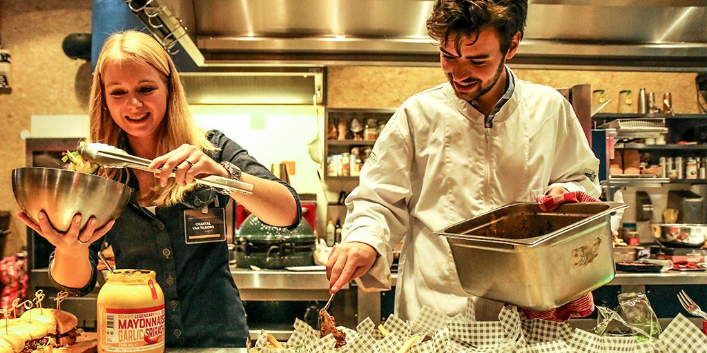 BidfoodNL's tweet photo. Blije gezichten op de Restariadag waar we ondernemers samenbrengen en succesvoller maken! https://t.co/DFVsE9y2Ep #bidfood #restaria #succesvolmaken https://t.co/K8gC3YHzL5