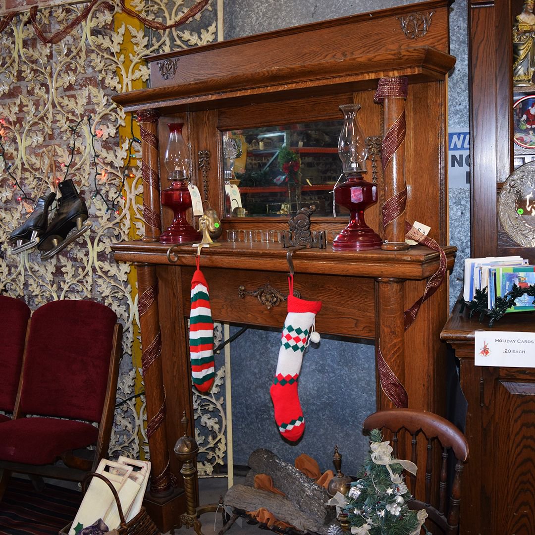 Eco_Relics's tweet image. The stockings were hung on the chimney with care, we hope that you'll visit and that's not a dare! Discounts up to 30% in our SPEND MORE, SAVE MORE HOLIDAY SALE. Stock up on lumber, live edge slabs or get that special antique. Now thru Christmas.
#ecorelics 
#spendmoresavemore