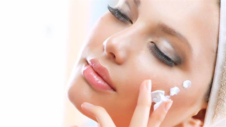 Unity_Holistic's tweet photo. A hydrating facial is loaded with benefits needed to make you skin look dewy, glowing and healthy. As the name suggests, a hydrating facial hydrates your skin. It brings water content back into your skin and locks that moisture in.  #unityholistic1#facial #hydrationtreatment https://t.co/S6HRBmztp3