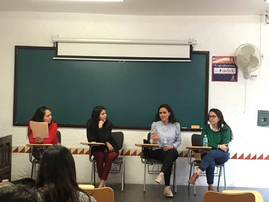 RhUP11's tweet photo. ¡Gracias a los que asistieron al foro con estudiantes de noveno semestre de la carrera de Administración y Recursos Humanos! #Rh #ViveUP https://t.co/WBpMNZaCm6
