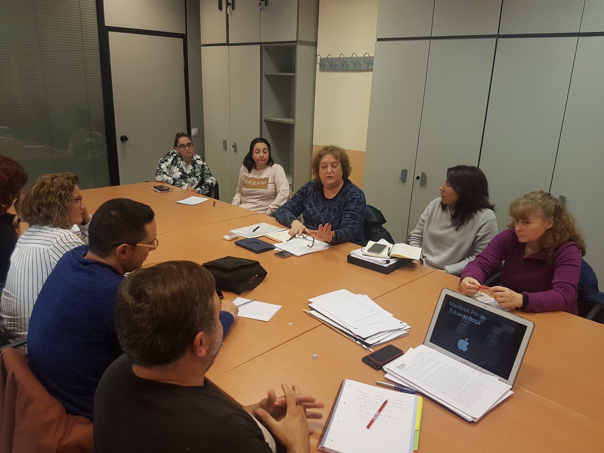 cehohi's tweet photo. Hoy hemos constituido la coordinadora de #THINKTEXTIL de @Industria_CCOO , objetivo mejorar las condiciones d los trabajadorxs d #zaragoza #barcelona #guadalajara y #vigo #salarios #empleo @FIccooAragon @CexpositoCarmen https://t.co/WrZiNPCwnM