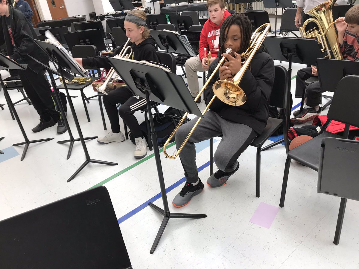 GHMSBands's tweet image. A HUGE thanks to Music &amp;amp; Arts for allowing our 8th grade band students to test out some NICE step-up instruments today!!! @MusicArtsFan #grateful #OurGravelly #musicmatters