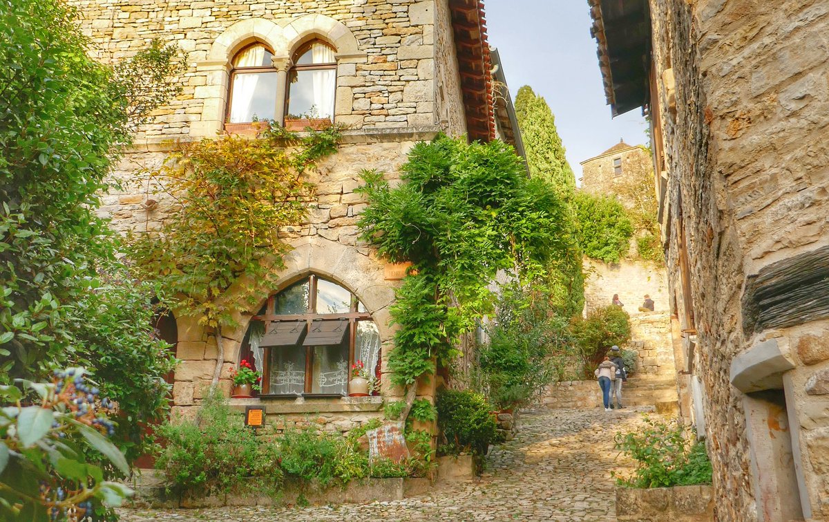 [ Article ✍️] De Montauban 🏘️ jusqu'aux Gorges de l'Aveyron, 🏞️ des coteaux du Quercy, 🍇 jusqu'à 🏰 Moissac, on vous fait visiter le Tarn et Garonne en famille sur le blog 😍👌
debeauxlentsdemains.com/le-tarn-et-gar…
 #tarnetgaronne #mytng #MagnifiqueFrance #occitanie