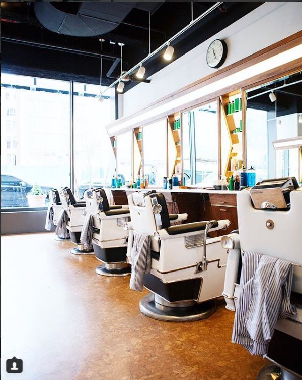 CorkFloor's tweet photo. In need of a new look for the holiday season? Cut it up with @FellowBarber! Their locations throughout NYC are state-of-the-art and feature our 100% cork tiles in #DUMBO and @CityPointBKLYN in #Brooklyn!

@jcrew #TuesdayThoughts @empirestoresnyc #Downtown #ElevateYourSelfie https://t.co/xrvD1taH0K