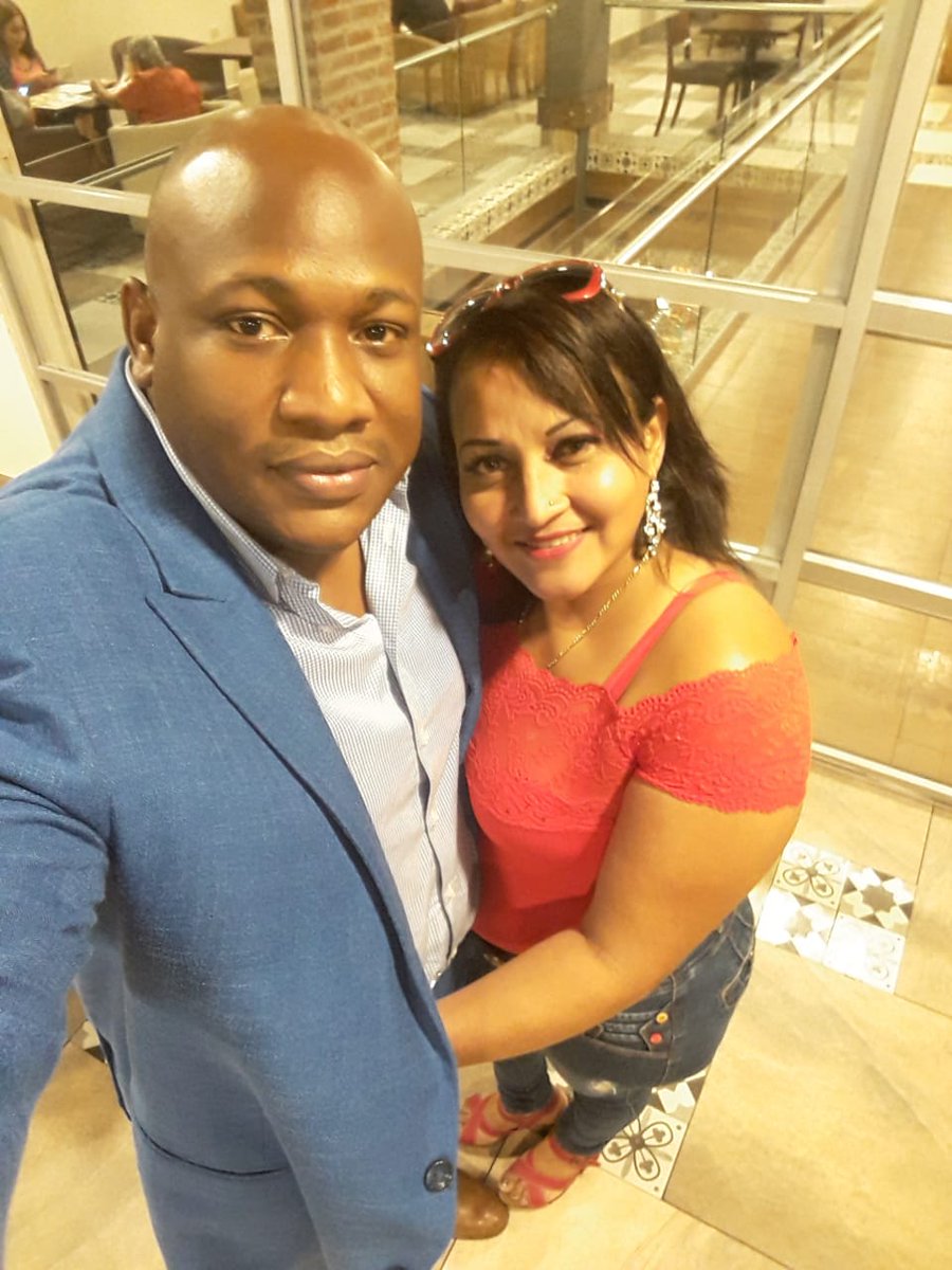 BombilloLindo's tweet photo. Atención!! @jimmyjairala 
Extorsionador que trabaja en la @PrefecturGuayas , se le lleva 5.000 dólares a puro cuento, trabaja en el 2do piso .
Que linda banda que tienes!
Se llama José Luis Quinteros Torres,  Estamos tras las pistas de este sinvergüenza!  Actúa Jairala! Atento! https://t.co/h6euKyPfMw