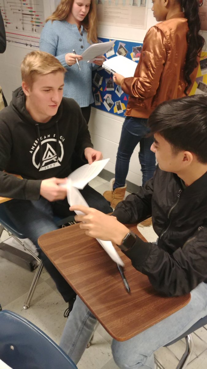 Mr_Salvato's tweet photo. Debating the Electoral College in AP government. #flashdebate #theleedavisway @theleedavisway https://t.co/n2KdA4Is46