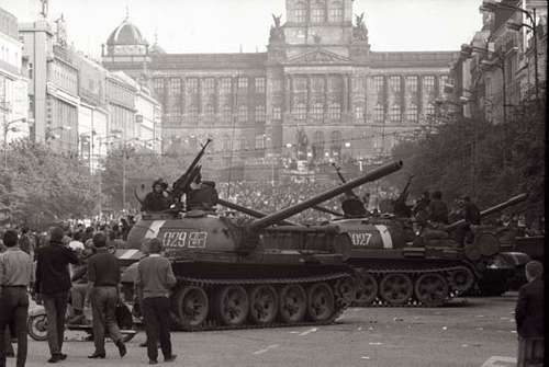 TankieAwards's tweet photo. Did you think we weren't still here? #WRONG

The first annual Tankie Award winner will be announced on December 1st.

There will only be one category this year, as there was only one outstanding candidate.

Who do you think won the scoop this?

See you on December 1st! https://t.co/gI9f1vBr2F