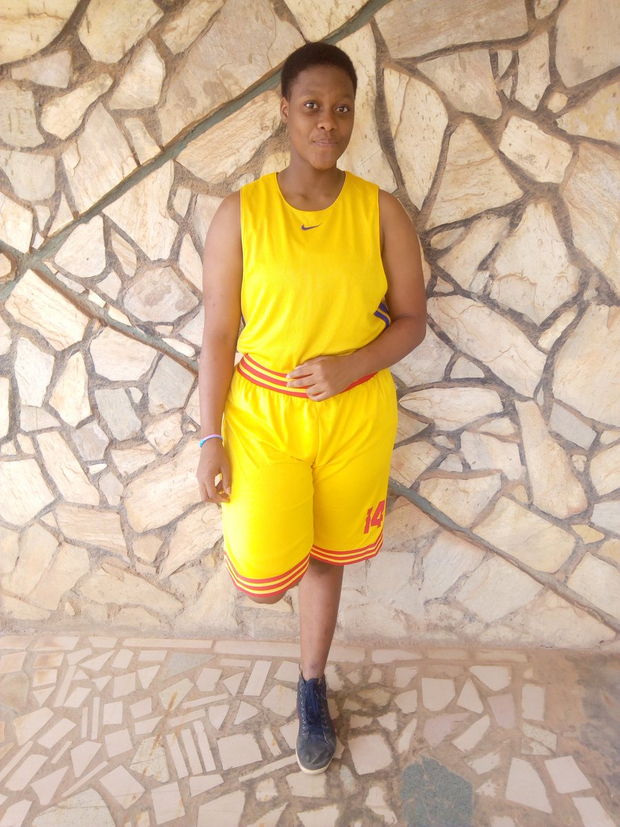 Viser la lune🌙 si l'échec casse la boussole vous pouvez suivre les étoiles✨
Ne pas rêvé grand c'est privé le monde de ces ressources
Ne pas rêvé grand c'est privé sa famille de la gloire qu'elle mérite 💖💖🇧🇯🏀💖💖
#Citoyen229
#enfantsdubénindebout