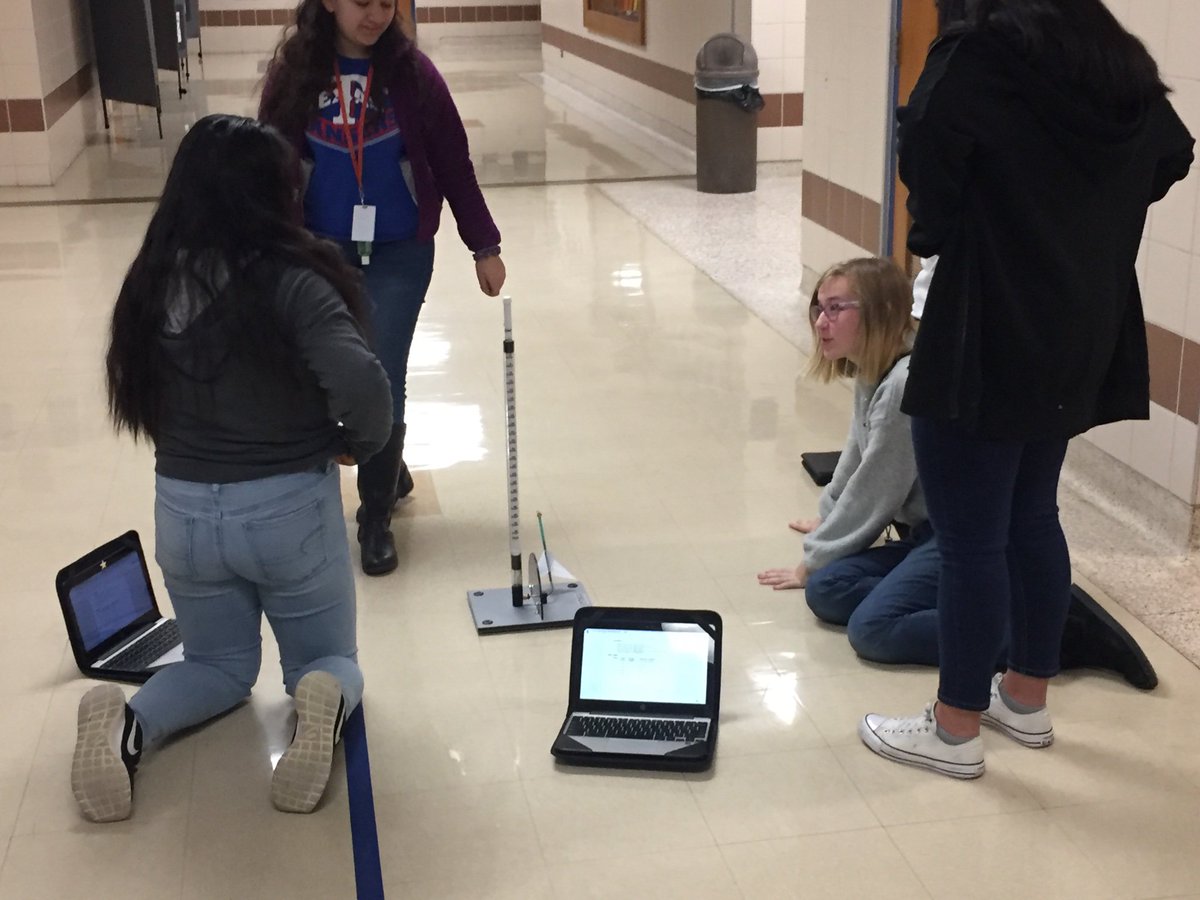 kellieadams07's tweet photo. 2nd period investigating the motion of a straw rocket. #BroncoGameStrong #studentchoice https://t.co/kk6wDck5tv