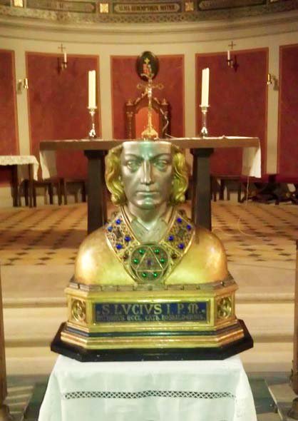 Pontifacts - ranking the Popes on "Here is Pope Lucius's reliquary! This allegedly holds the scaring skull. Hear the episode here: https://t.co/GuVjAy326E / Twitter