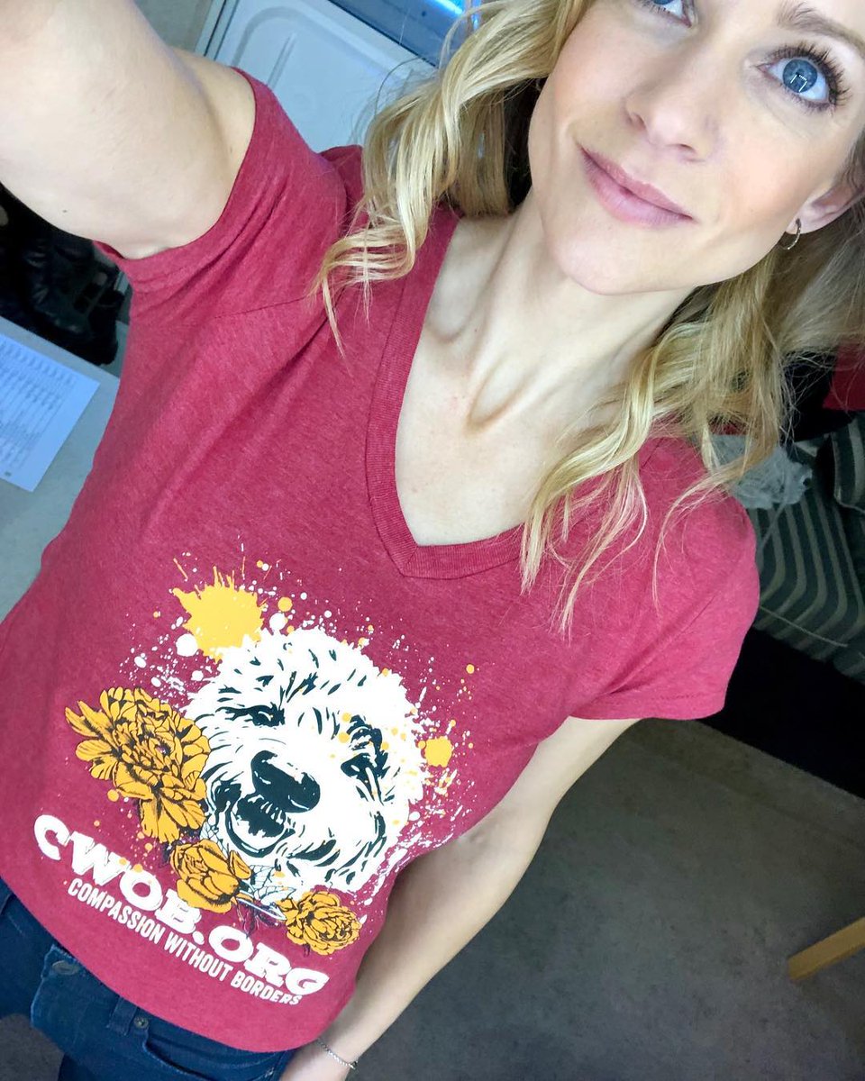 Aj Cook News On Twitter Ajcookofficial Supports Compassion Without Borders Https T Co Cko4dxurnj Https T Co 8ar2mnkjxm