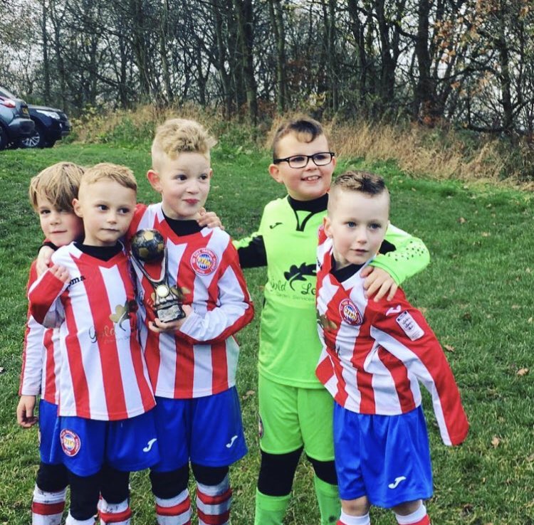 Tiki_Taka_Fa's tweet photo. FRIENDS FOR LIFE: This is what grassroots football ⚽️ is all about. @Tiki_Taka_Fa U7s Iniestas having a team talk and enjoying every minute of their time together .
#grassrootsfootball #tikitaka #bolton #andreiniesta https://t.co/ft6SahHhok