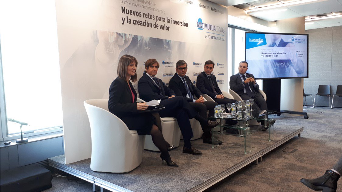 InverComunica's tweet photo. Evento de Expansión: Los gestores value e independientes optan por la búsqueda de valoraciones atractivas, siendo muy selectivos, en el entorno de desaceleración ordenada. Sectores: consumo, energía, transporte, banca. Valores sólidos y baratos.  Zonas: EEUU y España más que Euro https://t.co/3nRX8Bf3g3